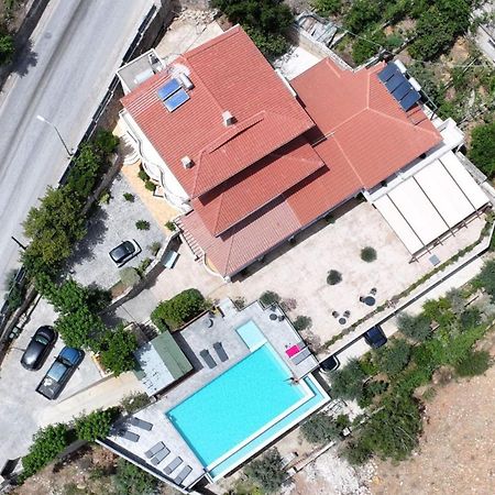Bed and Breakfast Royal 1967 Himarë Exterior foto