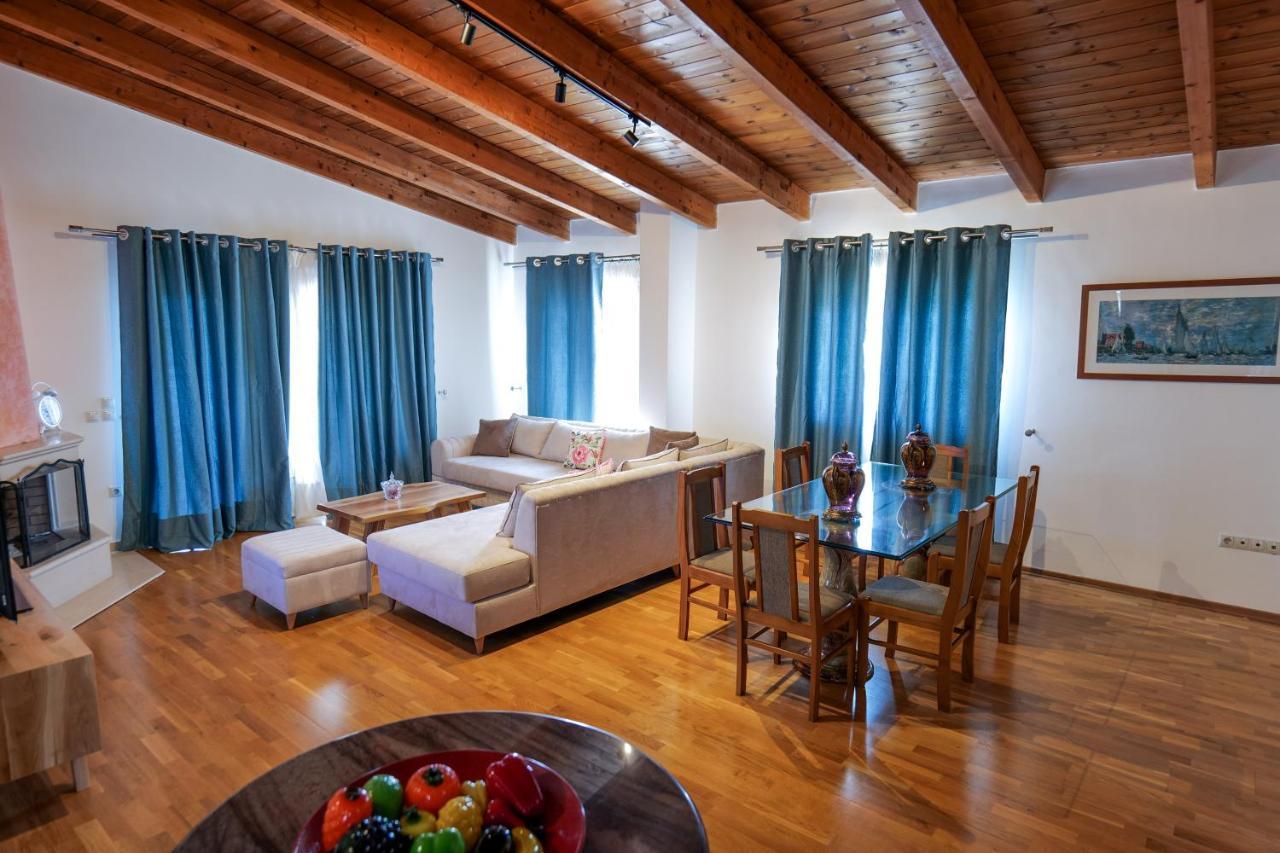 Bed and Breakfast Royal 1967 Himarë Exterior foto
