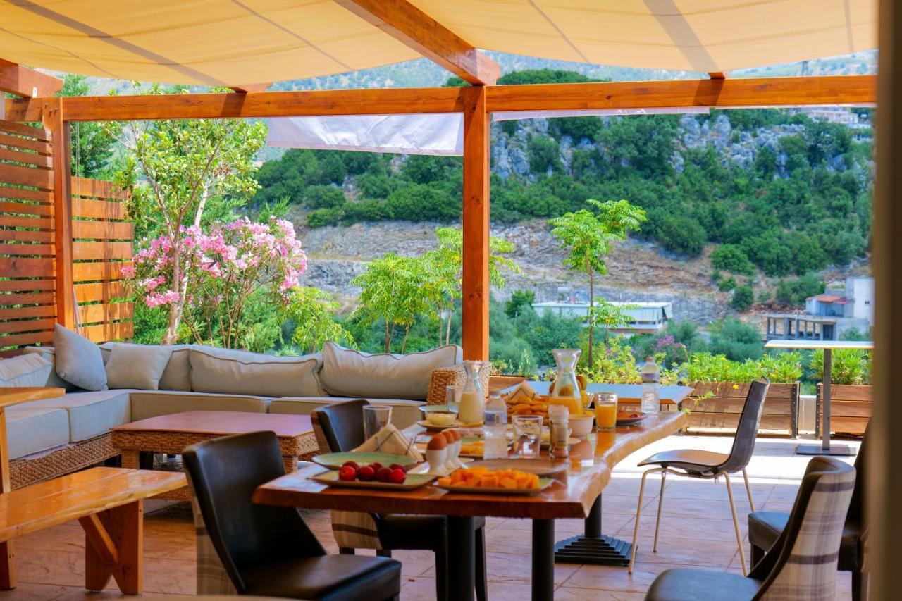 Bed and Breakfast Royal 1967 Himarë Exterior foto
