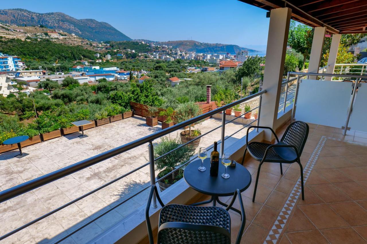 Bed and Breakfast Royal 1967 Himarë Exterior foto