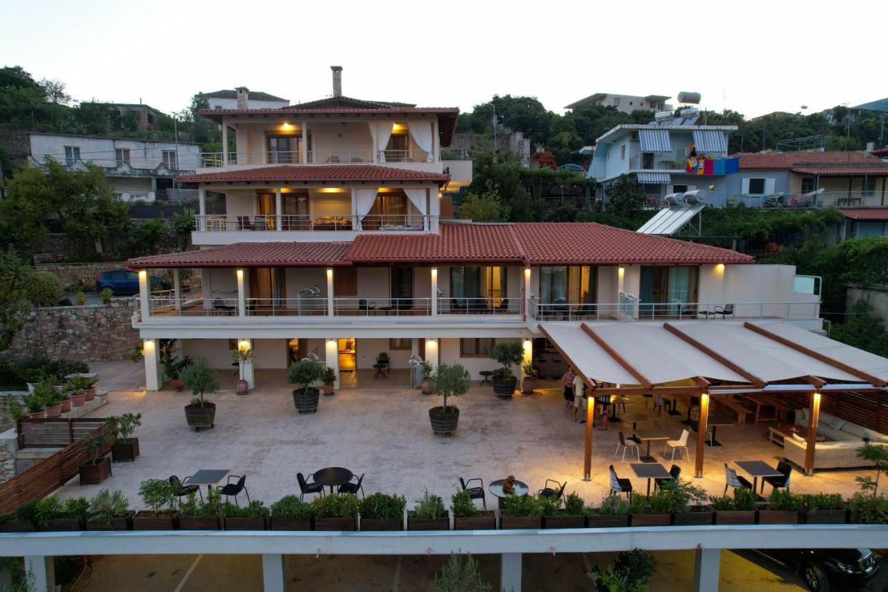 Bed and Breakfast Royal 1967 Himarë Exterior foto