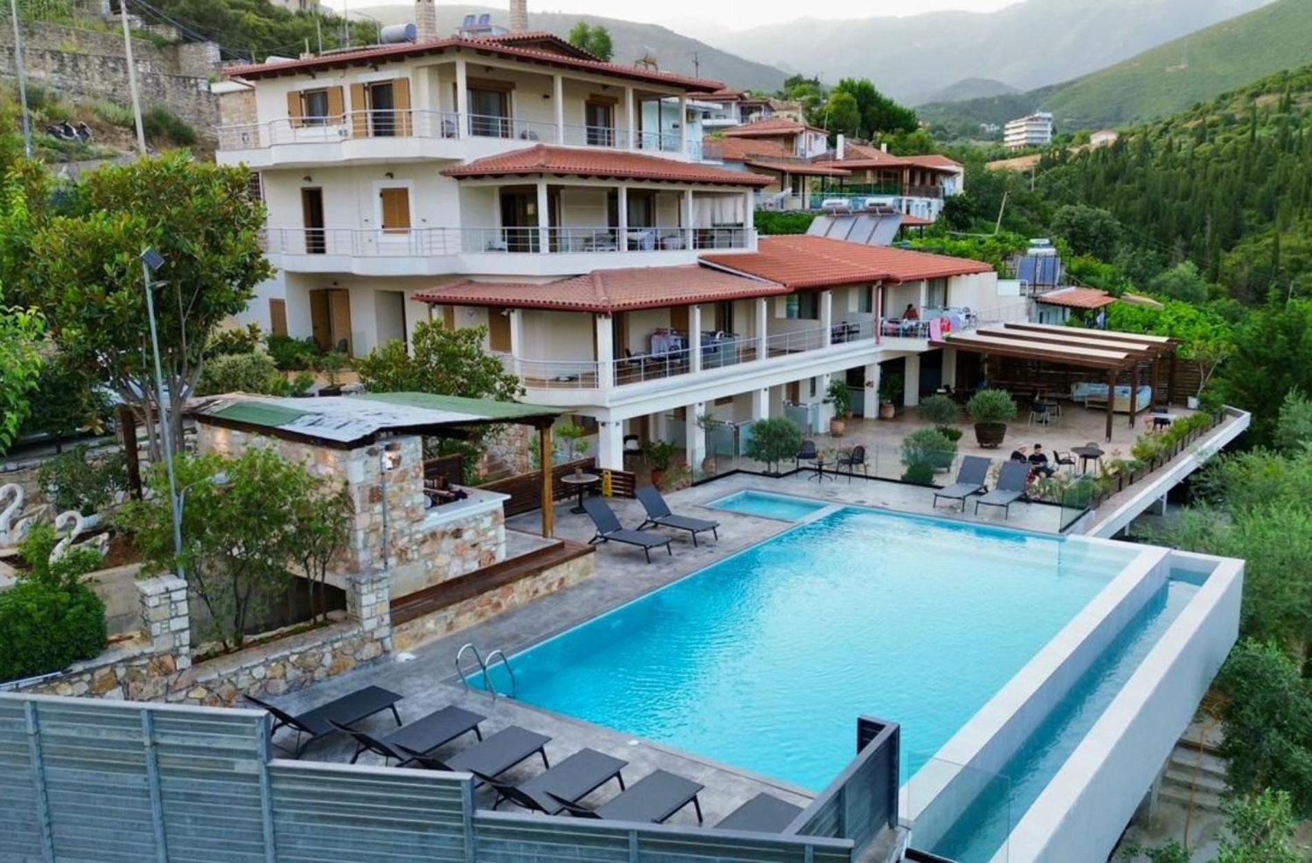 Bed and Breakfast Royal 1967 Himarë Exterior foto