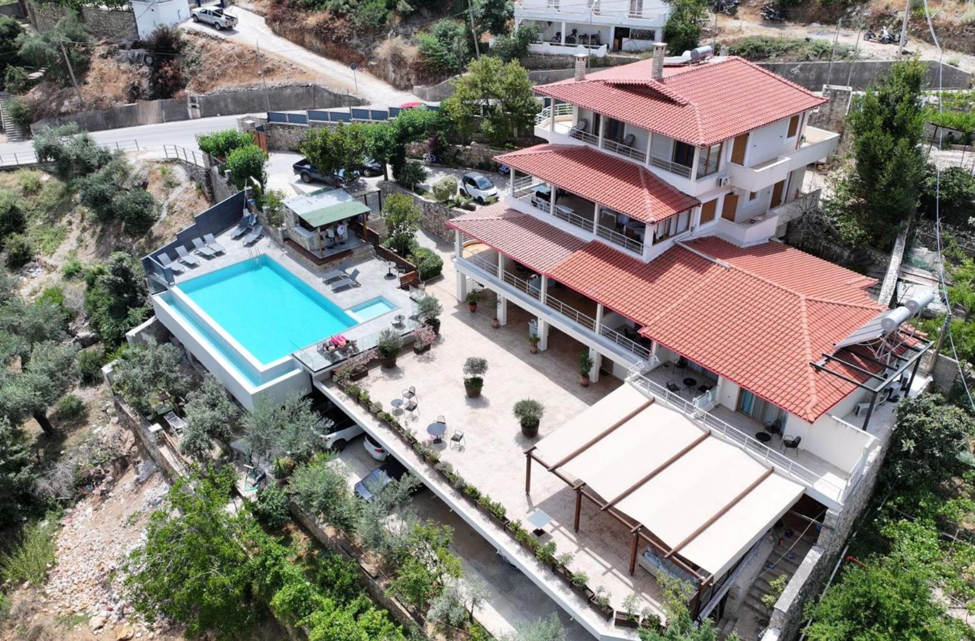 Bed and Breakfast Royal 1967 Himarë Exterior foto
